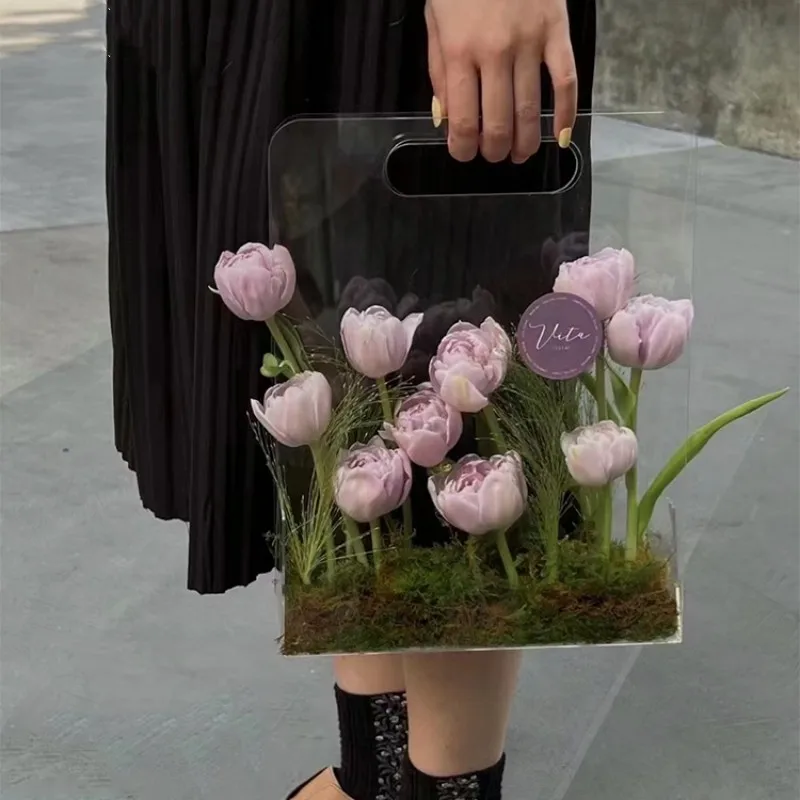 Triangle Acrylic Flower Box Fr - Florist Flower Supply recension och pris