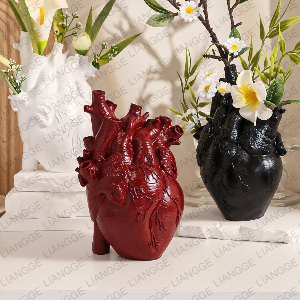 Heart Shaped Resin Vase Anatom - Florist Supply Vases recension och pris