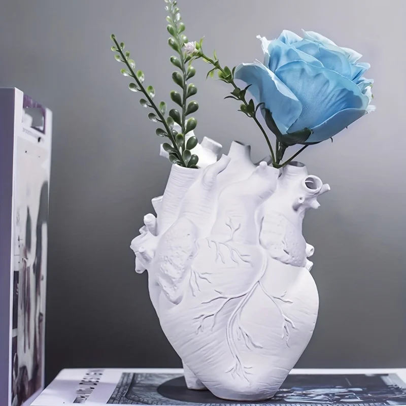 Heart Shaped Resin Vase Anatom - Florist Supply Vases recension och pris